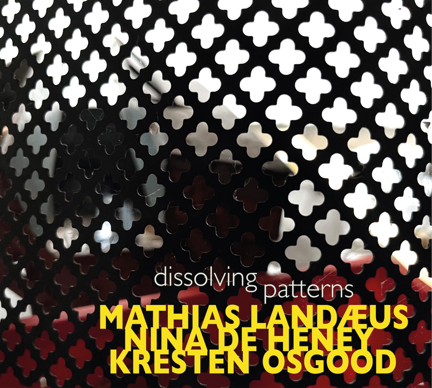 Criticas | Dissolving Patterns